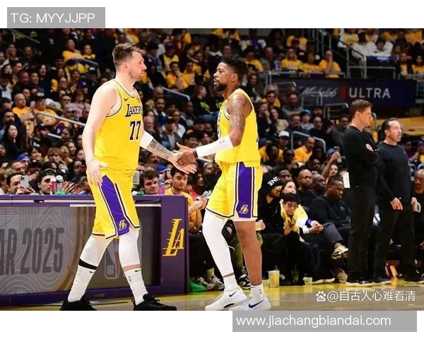 湖人打雄鹿仍被看好，先发四号位即将回归，6+2前锋无缘战老东家