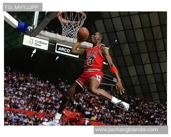 1990年的今天因23号球衣被偷，乔丹身穿12号球衣砍下49分